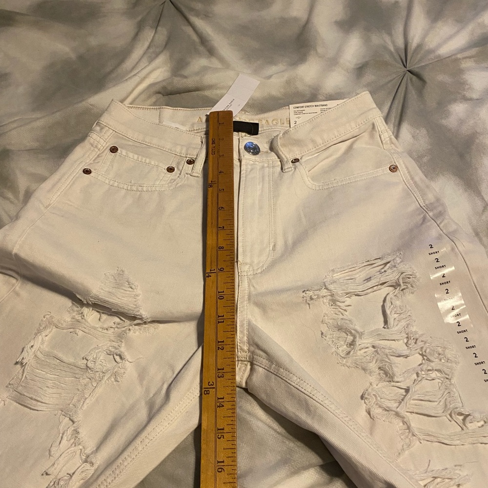 American Eagle ripped 90s boyfriend jeans - Picture 13 of 15